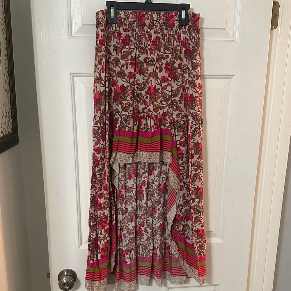 Chic Floral High-Low Skirt in Red and Pink